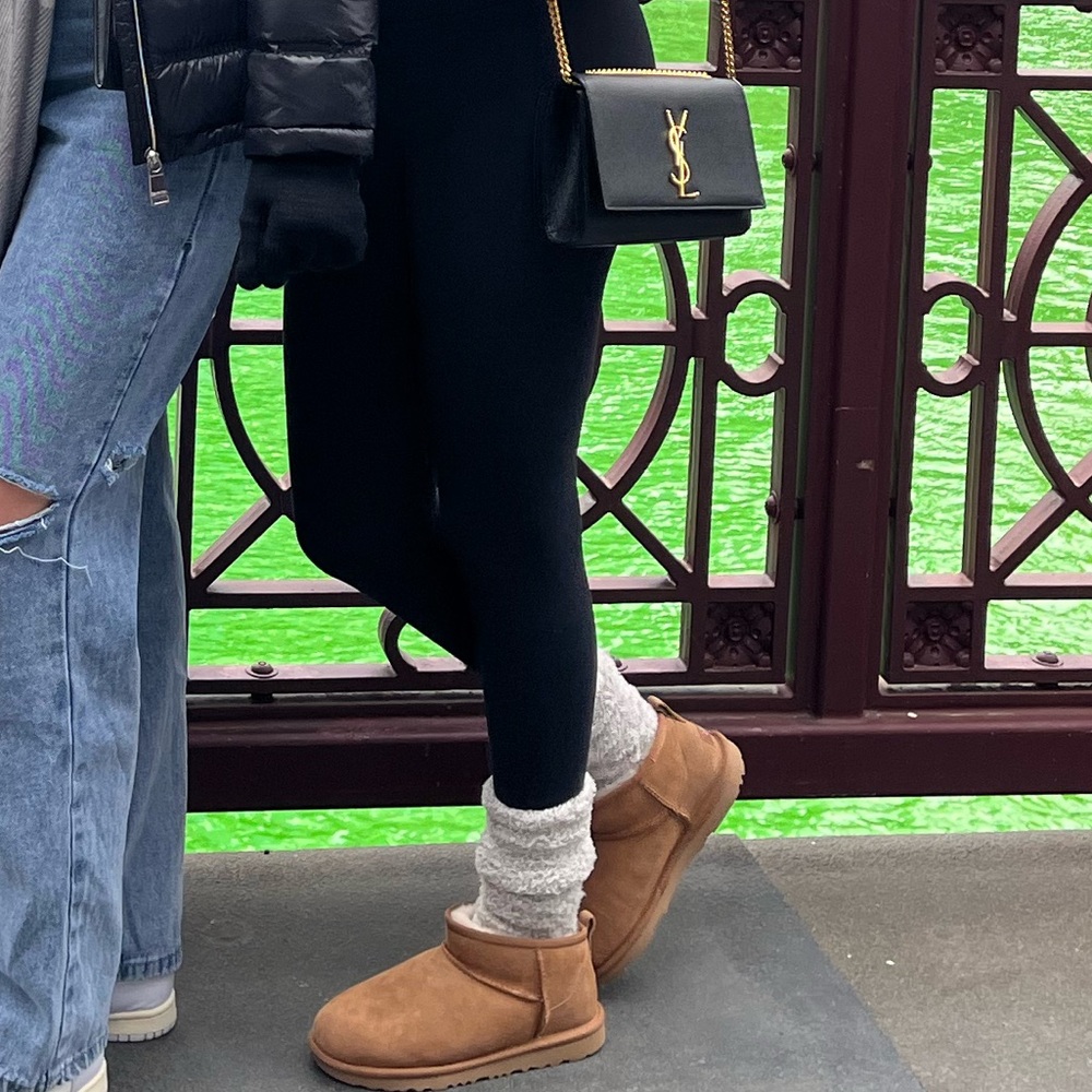 Ugg Ultra Mini - image 1